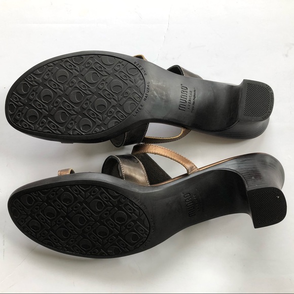 Munro American Jan Sandals in Brown - Picture 7 of 9